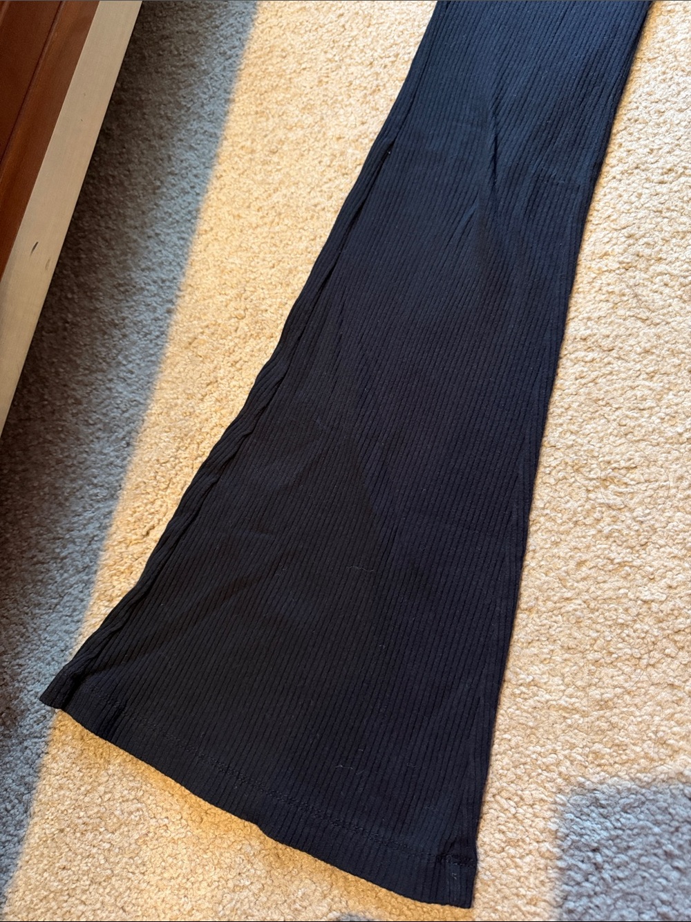 H&M Black Ribbed Flare Pants - Picture 4 of 4